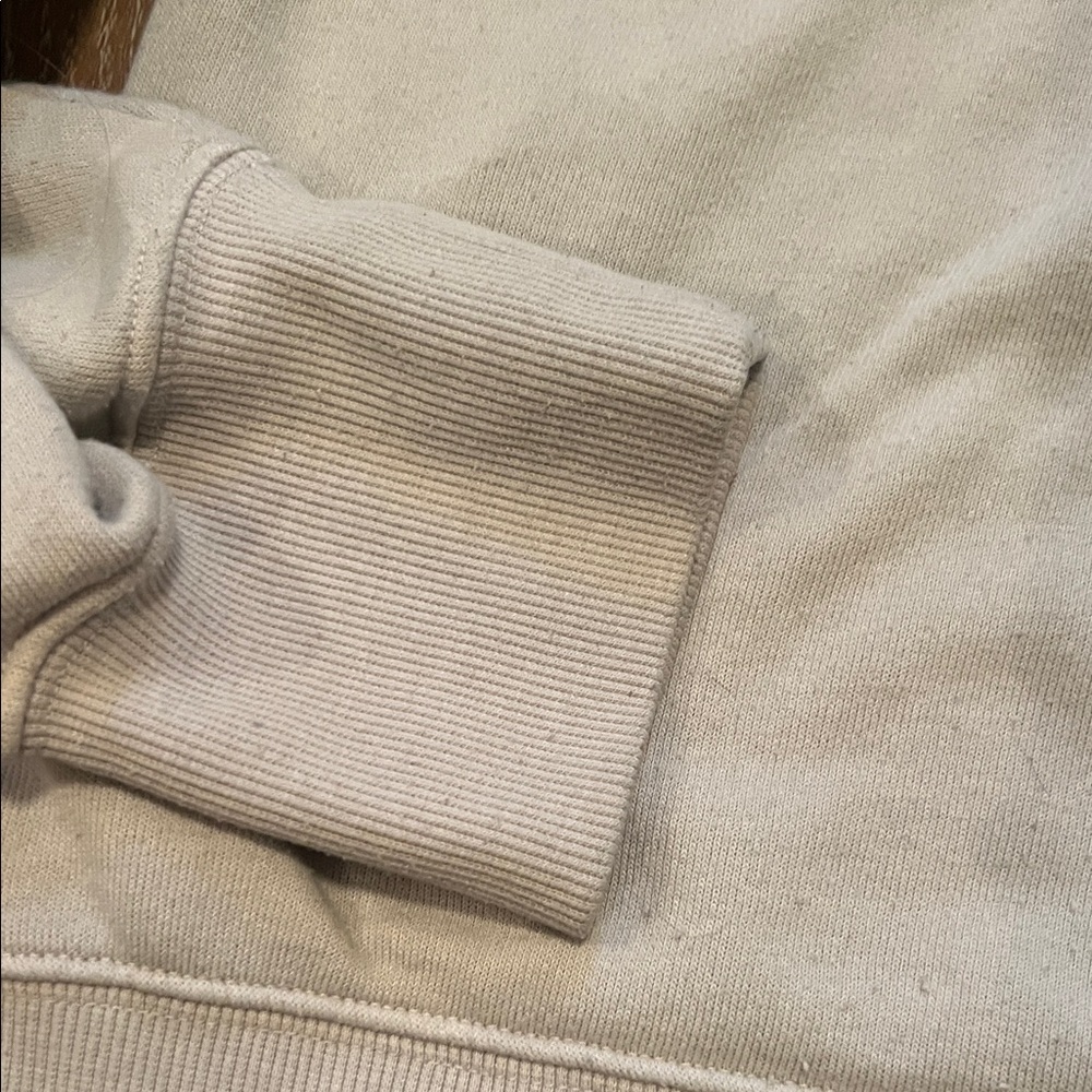 Alo Light Grey Crewneck Sweatshirt Small Worn with some pilling- - Picture 10 of 15
